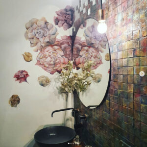 Mural - guest bathroom roses